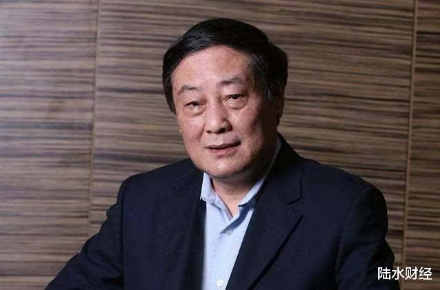 中国首富|两次荣登中国首富，公司不上市、无贷款，他是中国真正的现金之王