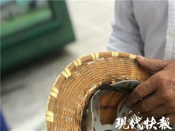 半岛晨报|多地现奇葩“头盔”！警方提醒