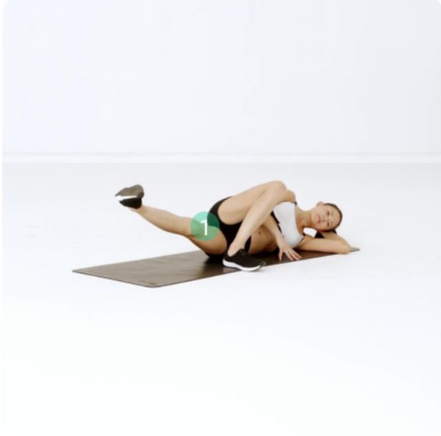 臀部▲腿上堆积的脂肪太多吗?赶紧练这组动作,专注瘦大腿