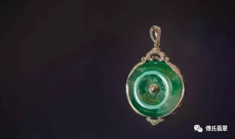 「」翡翠平安扣，翡翠无事牌，自古以来就是个好东西！