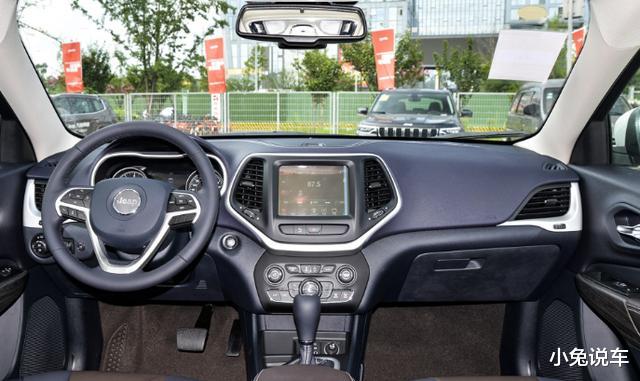 自由光|最落魄的豪华越野车，早年卖40万，如今跌破18万，标配9AT