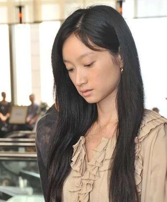 【朱亚文】她曾与朱亚文相恋9年，却败给了沈佳妮，今34岁成人生赢家