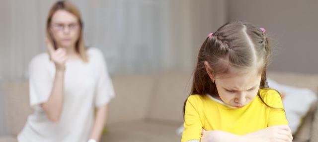 吴佳慧说萌宠 初中少女被逼婚，结婚前一天无奈举报父母，网友：大快人心