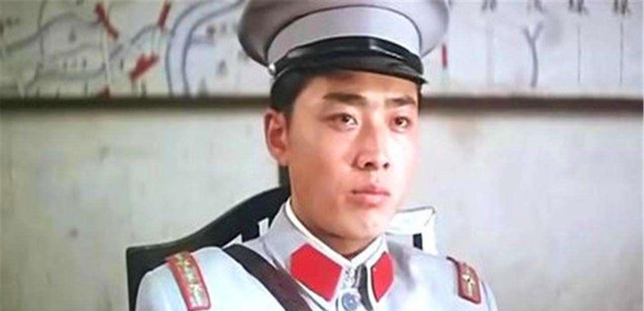 「黄金荣」当年打黄金荣的那位年轻人，后来怎么样了