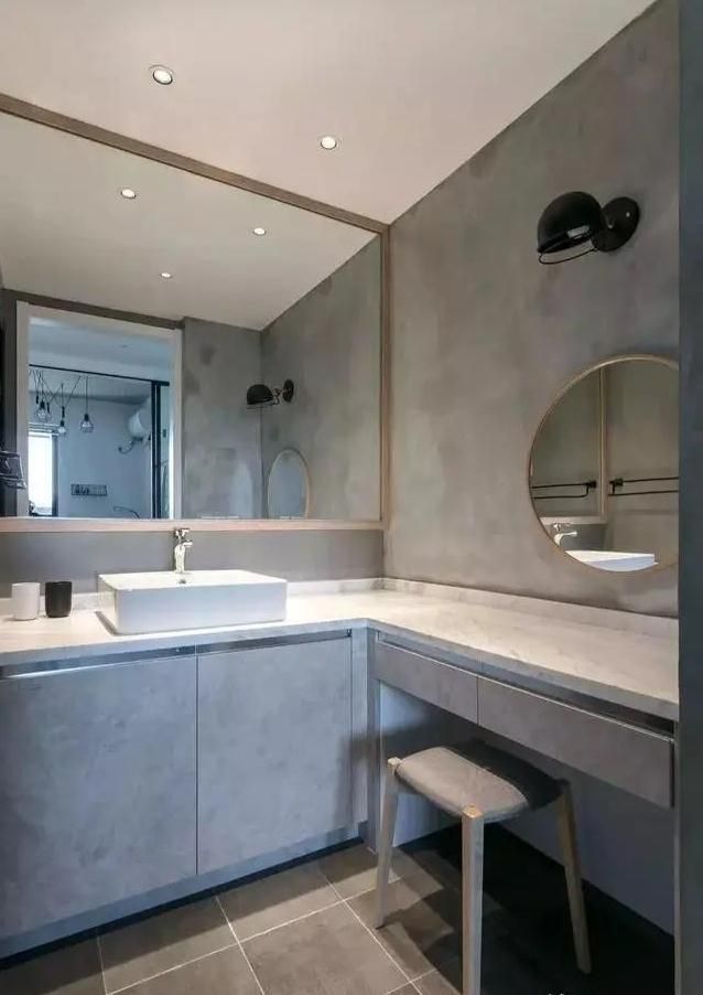 |因为穷，新房只花7万做简装，被说高冷，不过玻璃门隔断很漂亮