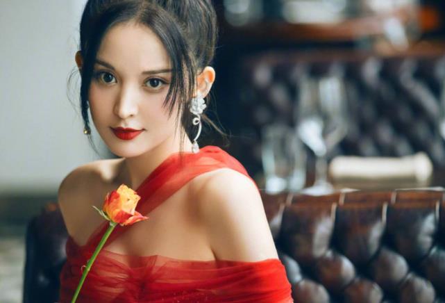 古力娜扎|知名男星求婚成功！被封三亿驸马喜提千万豪宅，恭喜！