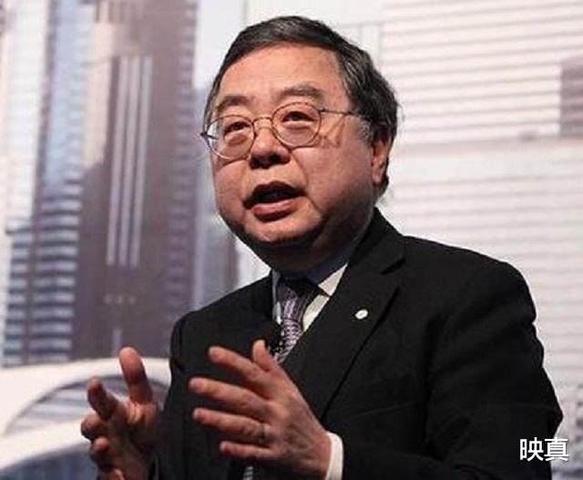 映真|香港富豪每年从国内狂赚70亿，却给美国捐21亿，面对质疑坦然回应