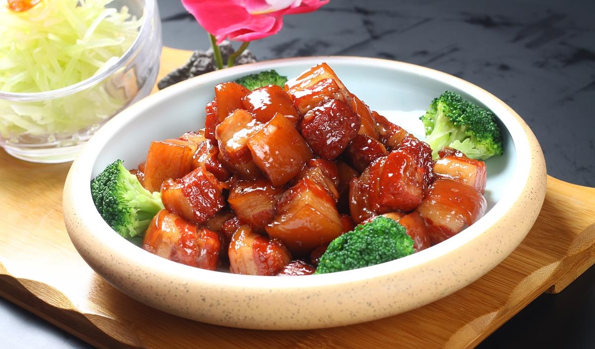 「高血脂」高脂肪“罪魁祸首”被揪出,医生:3类食物,少吃1口,血液越干净