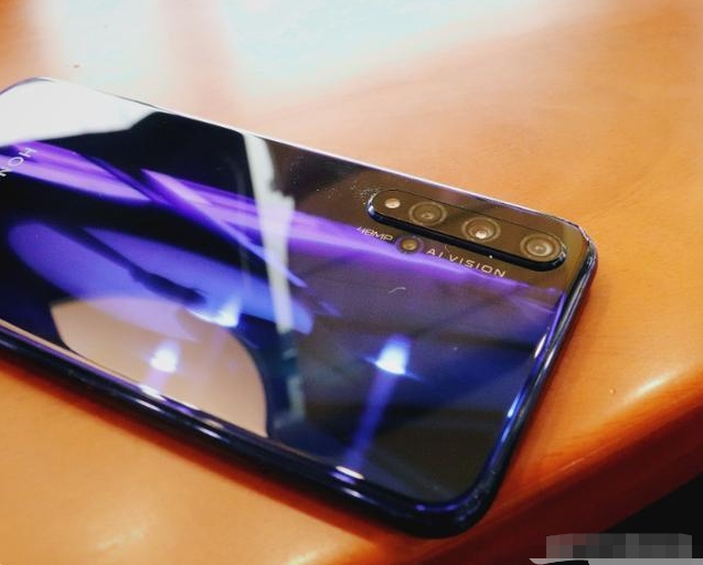 麒麟980|高性能且便宜的华为手机!麒麟980+3750mAh,受多用户青睐