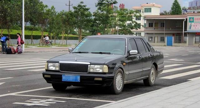 奥迪100■你还记得八九十年代路上跑的那些车吗