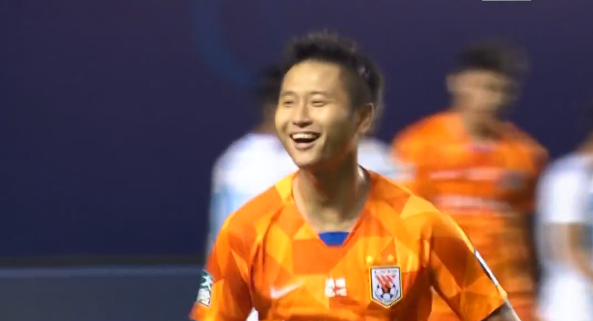 李霄鹏|李霄鹏肯定锋线新组合,格德斯这一幕比进球更可贵,新后腰有答案