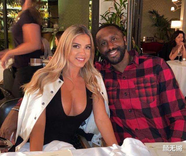 停摆|快船大将钓鱼哄女友两不误 送花表爱意!肉弹身材停摆期成为焦点