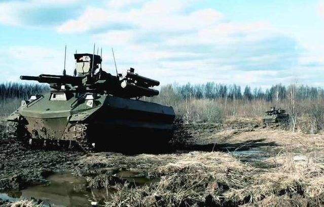 『印度』数百架战斗机器人出现，印指挥官火速向上求援，莫迪态度全面服软