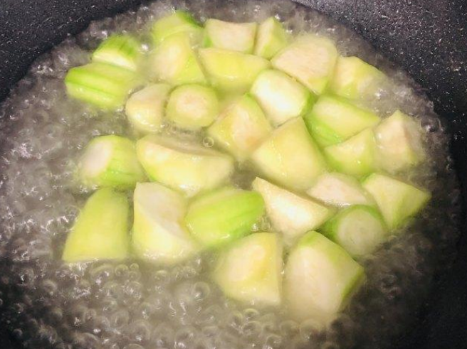 #丝瓜#丝瓜和它是天生一对，每周吃3次，鲜甜爽口，肌肤更细腻！