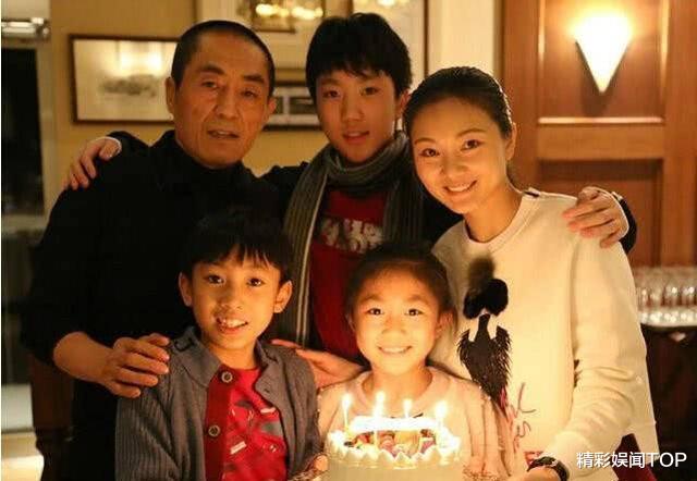 张艺谋|一婚娶初中同学，二婚妻子小31岁，现任20不到就为他生了儿子