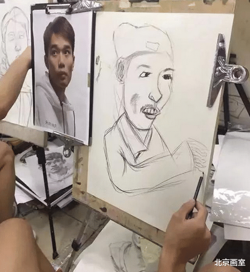 #美术#看“灵魂画手”美术生的作业日常,老师:我太难了,网友:跪了