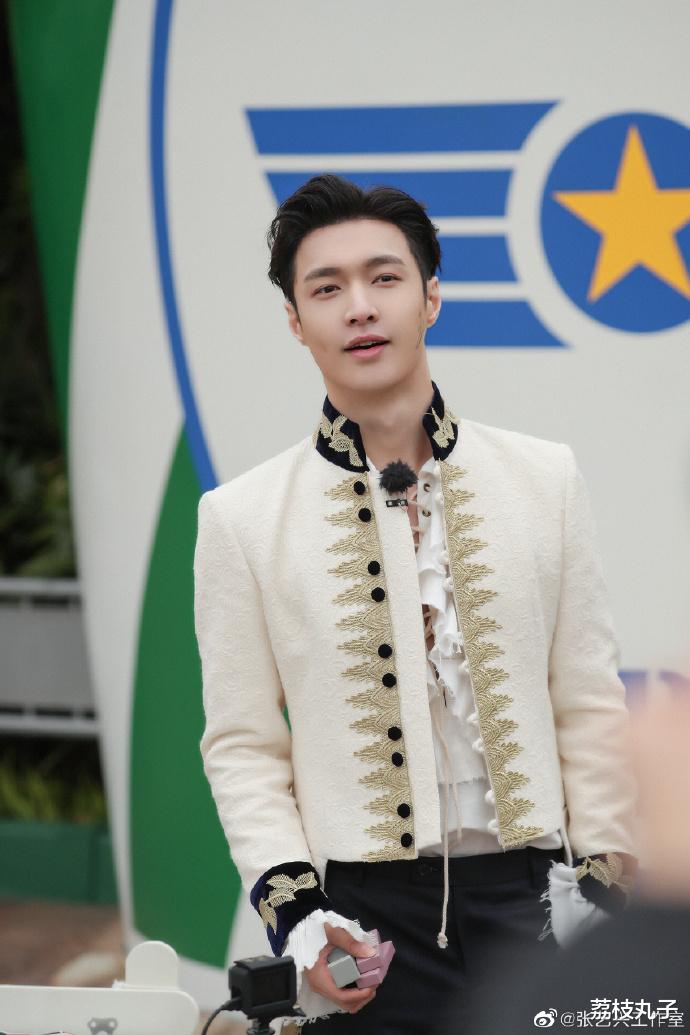 极限挑战■张艺兴工作室宣布退出《极限挑战》，极挑官微被罗英锡刷屏