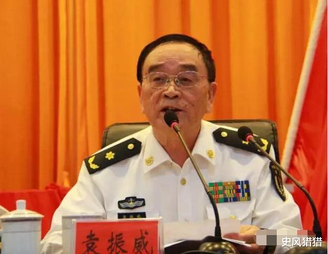 新四军|35岁新四军巨头,交完党费拔枪自尽,唯一的儿子今成国家功臣