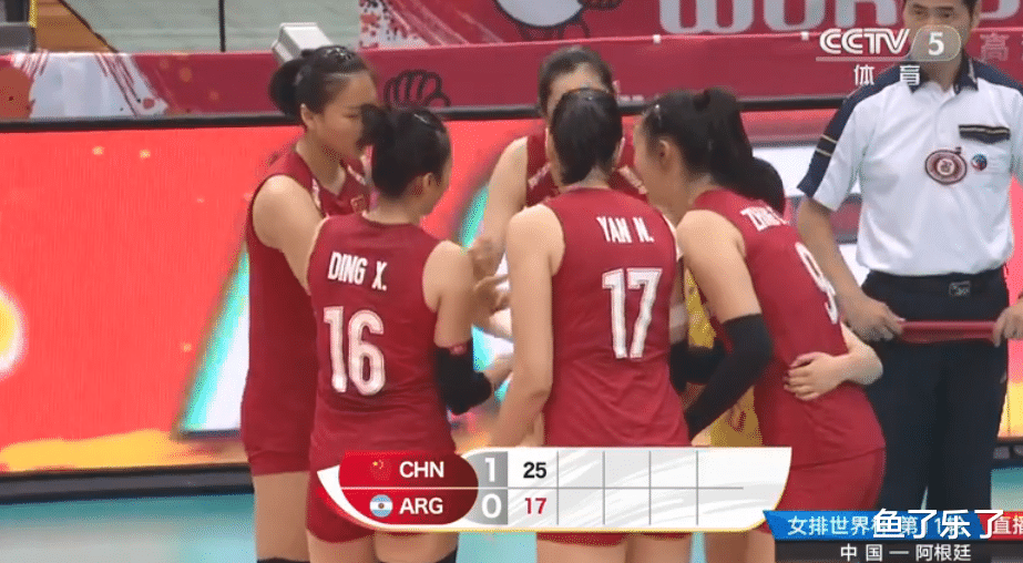 中国队■回顾2019年世界杯：最后的最后中国女排疯狂换上所有人迎接冠军