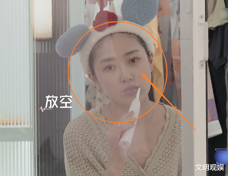 郑琴心|为何男嘉宾都不选郑琴心，镜头拍到她临睡前的素颜，瞬间明白了