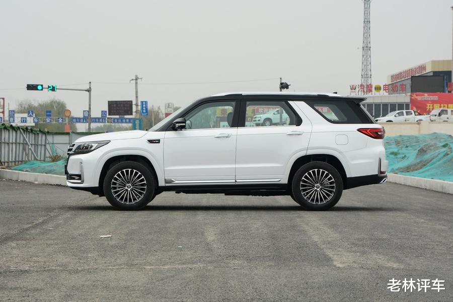 大众途昂|别死磕大众途昂,这“陆地坦克”跌至15万,车长近5米配7座不香?