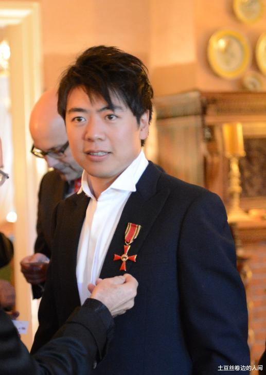 郎朗|“钢琴王子”郎朗结婚一年后，吉娜大哭