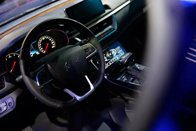 『红旗h5』国轿之光—红旗H5即将发布1。5T版本，全新售价更实惠接地气！