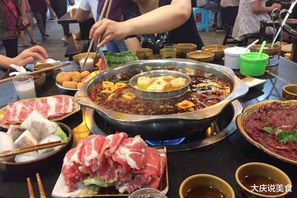 火锅|吃火锅时,店员问你要不要加汤?其实是在暗示你,不懂就尴尬了!