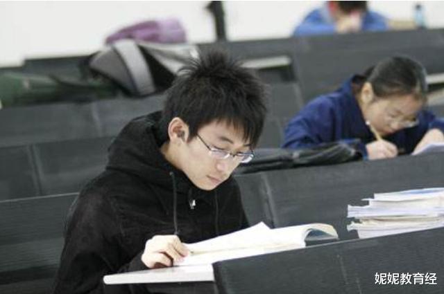 大学|普通本科真的不如985、211院校？过来人坦言：这几点情况很真实