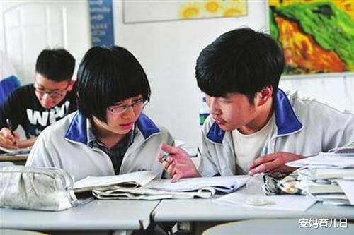 中小学@女生进入初三以后，最好远离“3种同学”，不然影响中考可别哭了