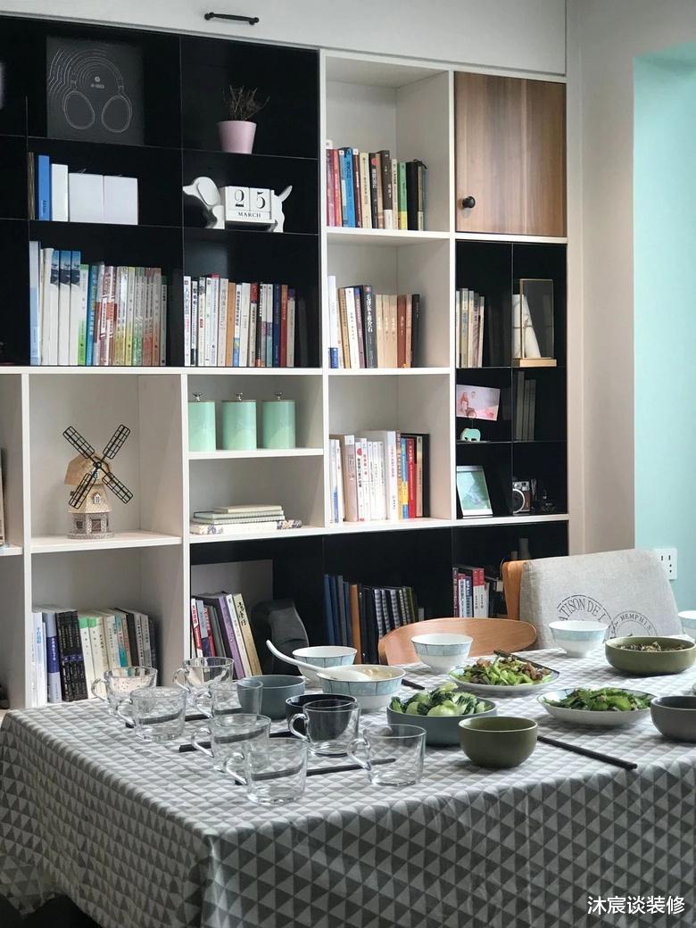 ##她将客厅去掉，54㎡变四室，完工后，蜗居变豪宅，惊艳了整个小区