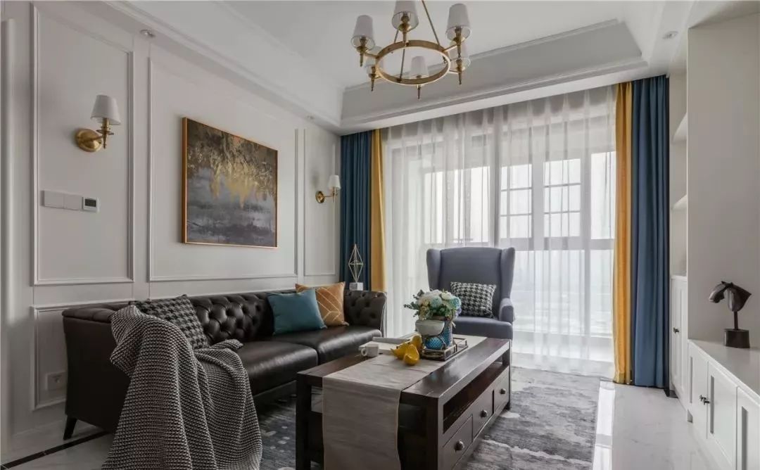 101㎡现代美式风，加入黄铜元素，让空间多一份轻奢感！