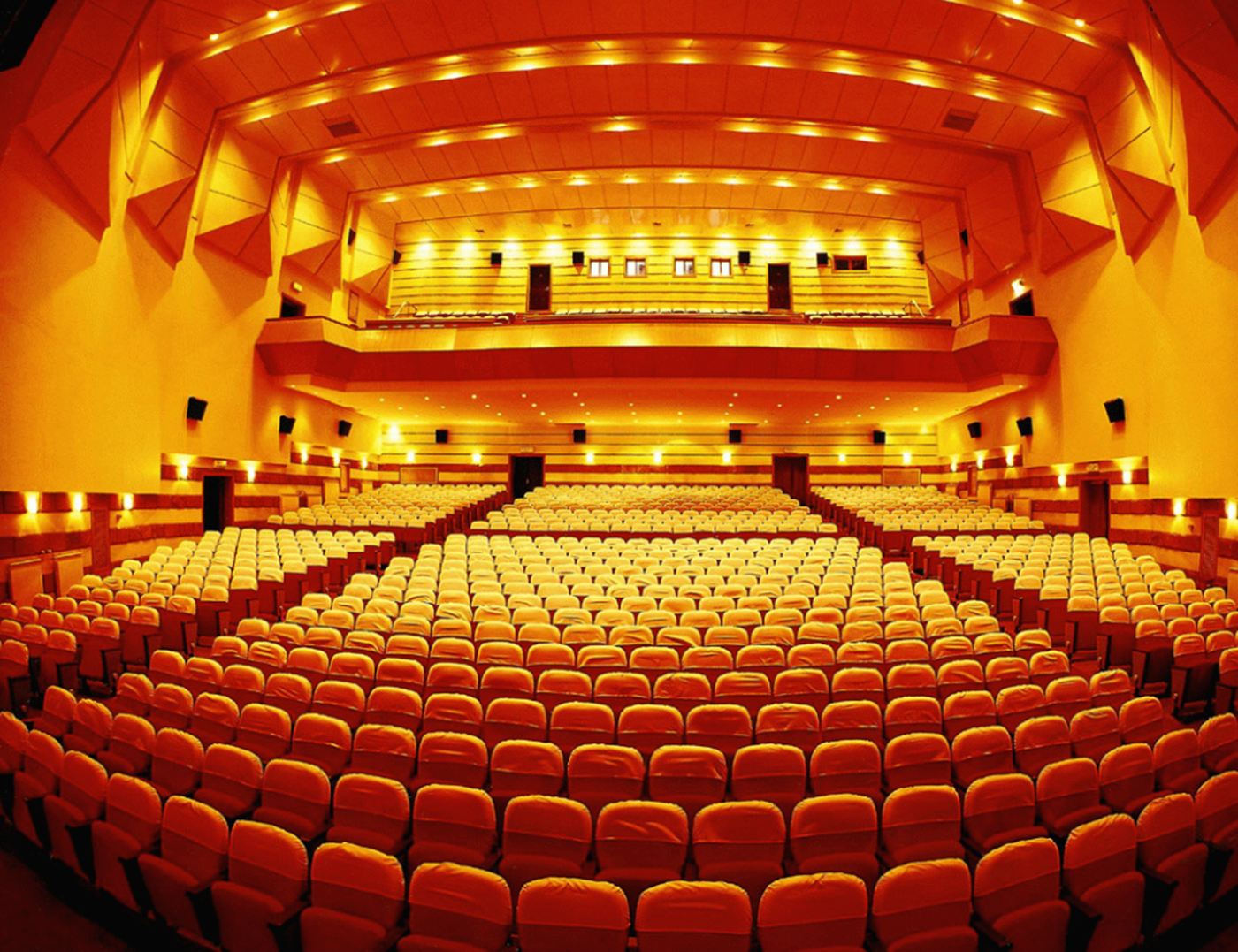 大学|国内这所大学，被称公务员“输出地”，大学未毕业就有一半被录取