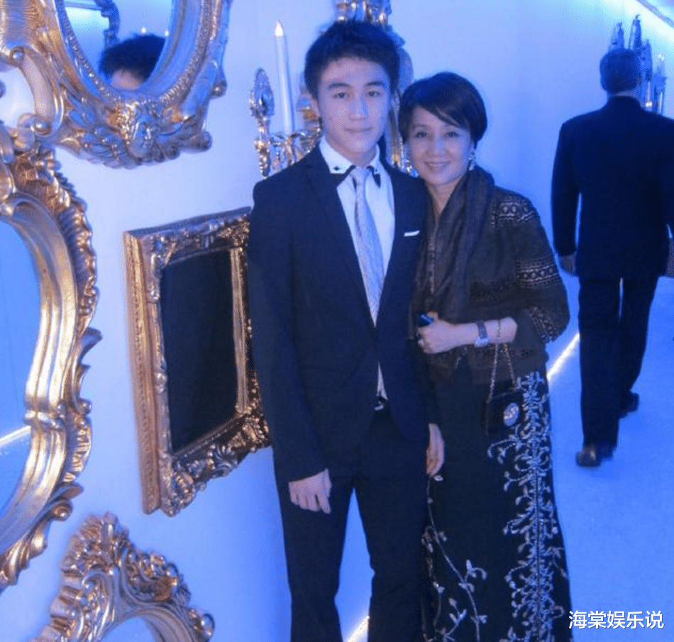 张铁林：奚梦瑶520整点晒老公邋遢照片和外卖盒饭，暗指老公婚后太不浪漫