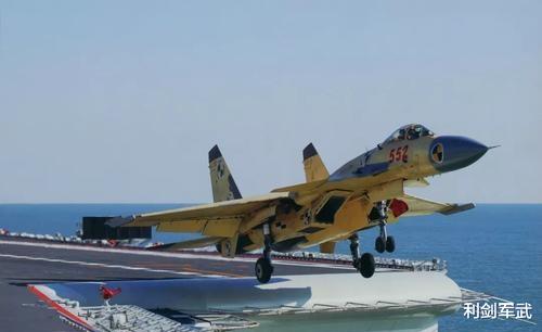 山东舰▲为何就算山东舰靠岸休整，发动机也不能熄火？专家：必须时刻准备