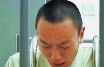 云在线中心|“我爸是李刚！”儿子出狱，却遭父亲拒绝见面，生活现状一言难尽