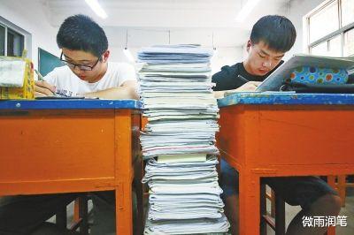 大学|高考复读代价不小，真的划得来吗？班主任告诉你具体情况具体分析