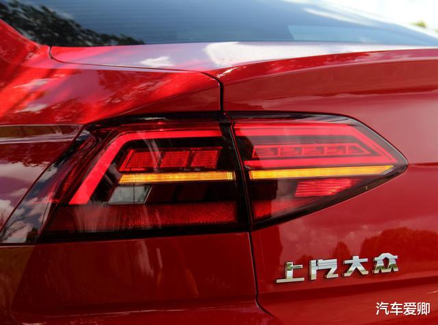 【大众汽车】被誉为小号“大众CC”，全系1.4T涡轮增压，降至11万销量仍上不去