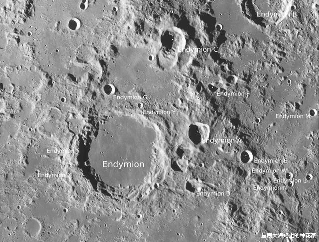 「UFO」法国人拍摄到UFO掠过月面，投下巨大阴影，NASA：非人类飞行器！