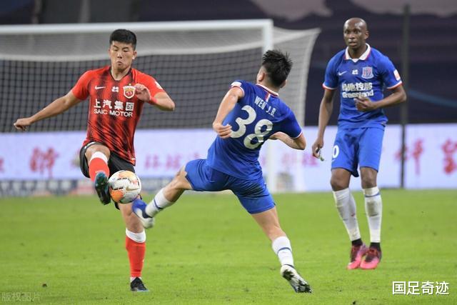 胡尔克|卡帅又错过1潜力左后卫！21岁恒大旧将再现1精妙过人险造绝杀