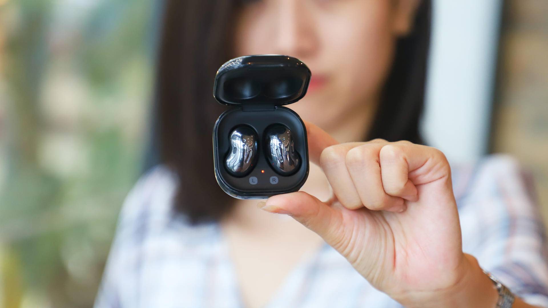 三星|来得有点晚，但真的香：三星Buds Live深度体验