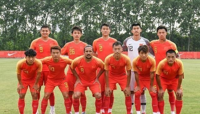 国足:李铁一招间接否定前任里皮做法,国足自郝海东后再现最强9号