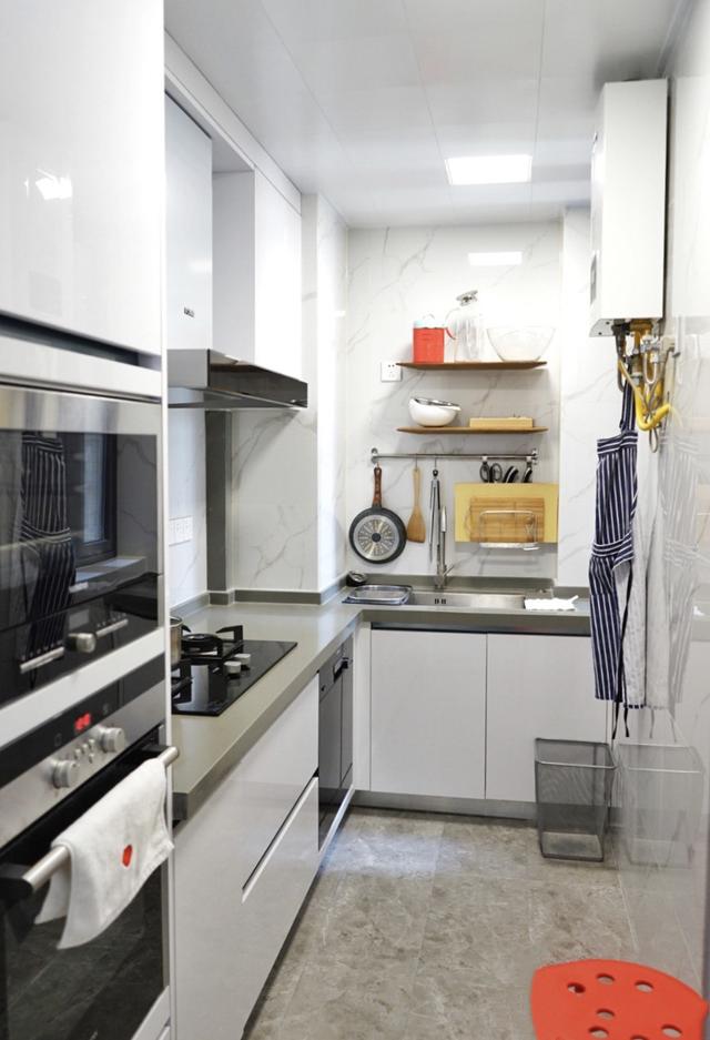 背景墙|这款65㎡精致通透小户型，装出了大宅的气势，简约又不失奢华！