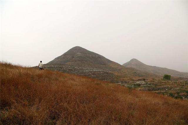 「海南」海南老人无妻无子惨死荒野，8天后尸体已腐烂，亲属躲边不敢靠近