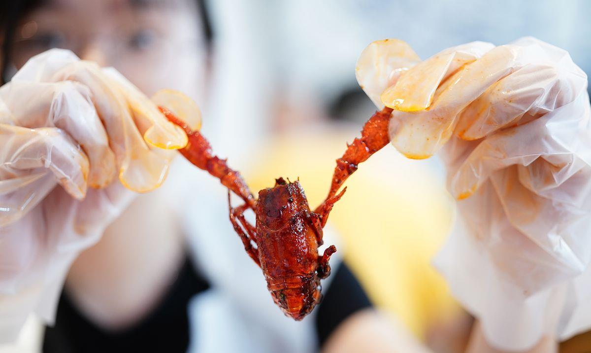 「虾尾」为什么虾尾比小龙虾还便宜？看完了水产老板的分析，满满的套路