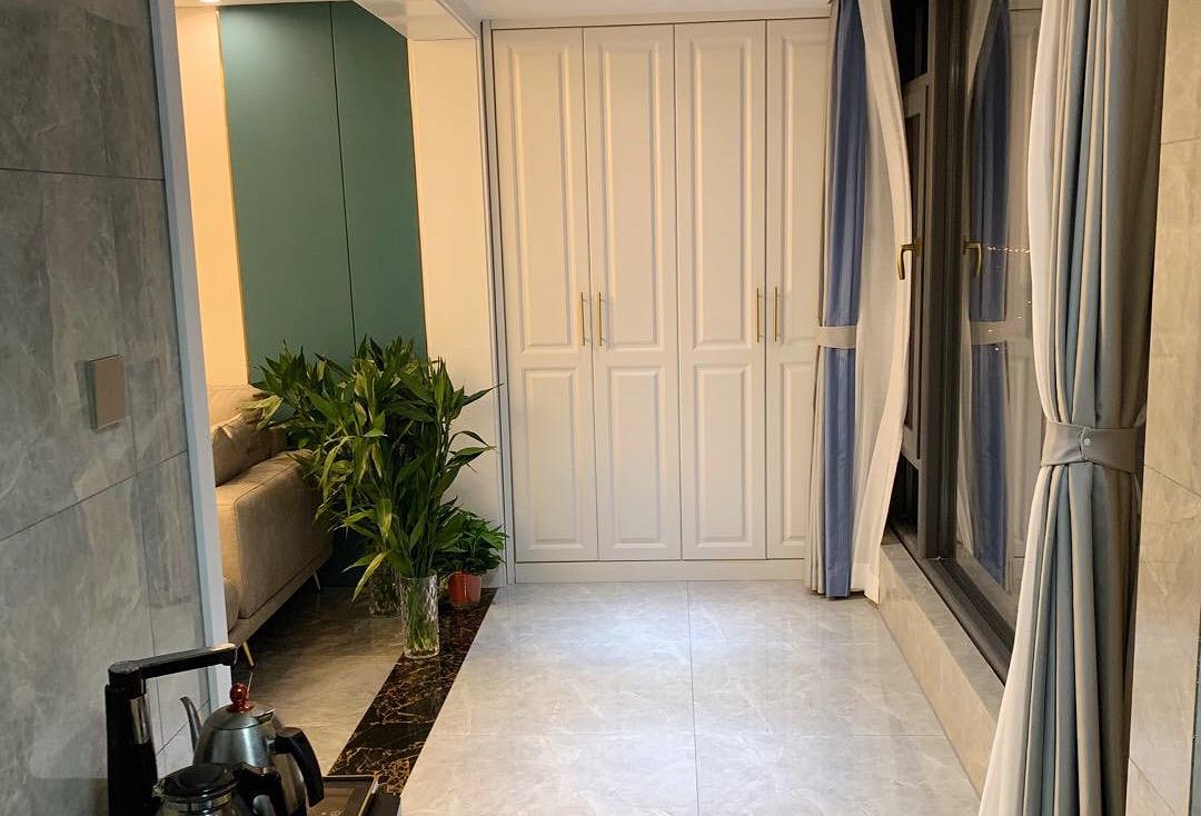 大门:真大气,她家装修花了40W,效果还不错,轻奢风格很喜欢,晒晒!