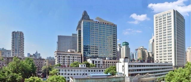 情话十点 中国最新10强医院排名：北京一城占3个名额，长沙湘雅医院位居第8