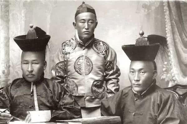 『左宗棠』这才是清朝官员真实形象：收复新疆的左宗棠，大贪官和珅等