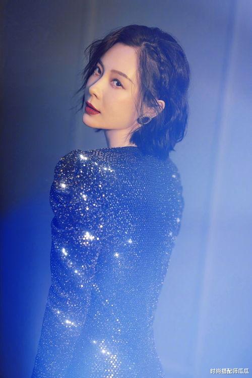 穿衣搭配|?脸上有这3个特征，你就是典型的“抗老脸”，年纪越大越耐看