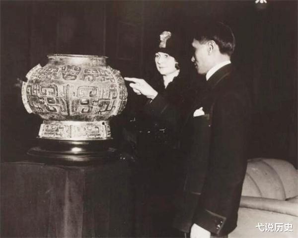 弋说历史|他靠倒卖文物发财，娶15岁妻子却与岳母关系说不清，晚年不敢回国